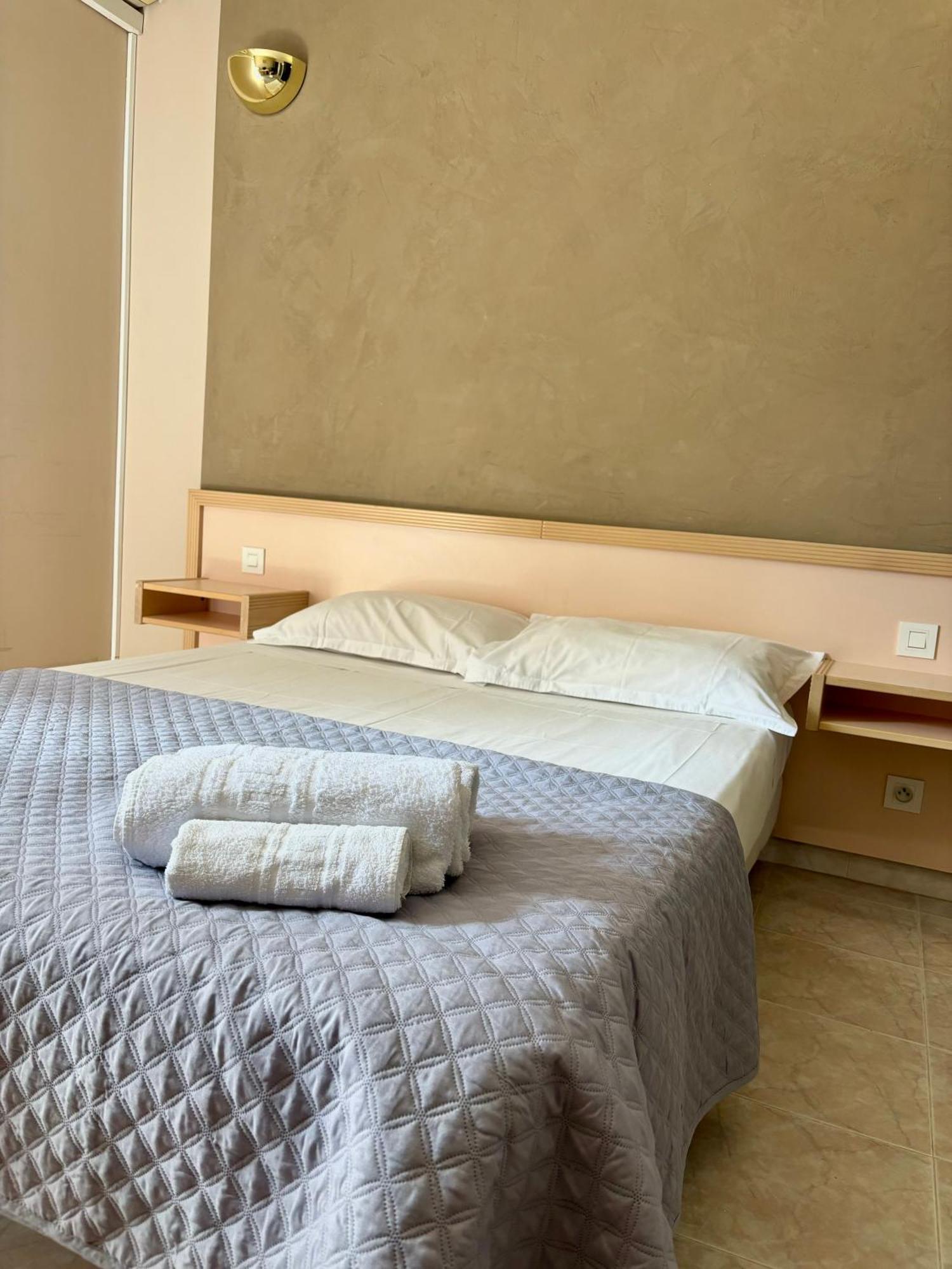 Hoetel U Santa Maria Olmeto  Habitación foto